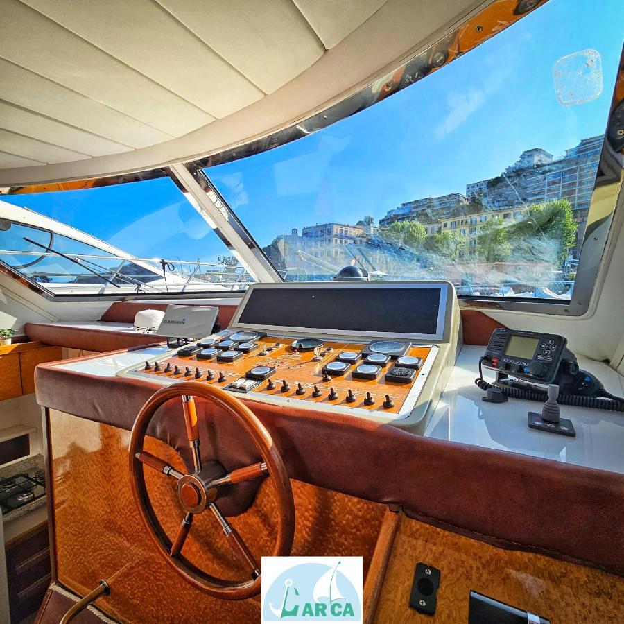 Hotel Boat And Breakfast Monica Nápoles Exterior foto